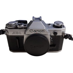 Appareil photo Canon AE-1 avec 3 objectifs
