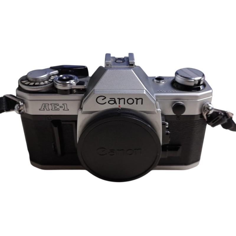Appareil photo Canon AE-1 avec 3 objectifs